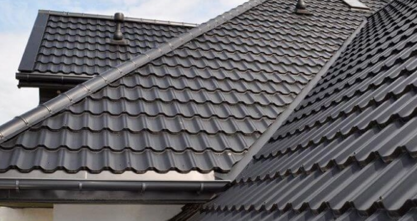 Крыша из металлочерепицы частный дом